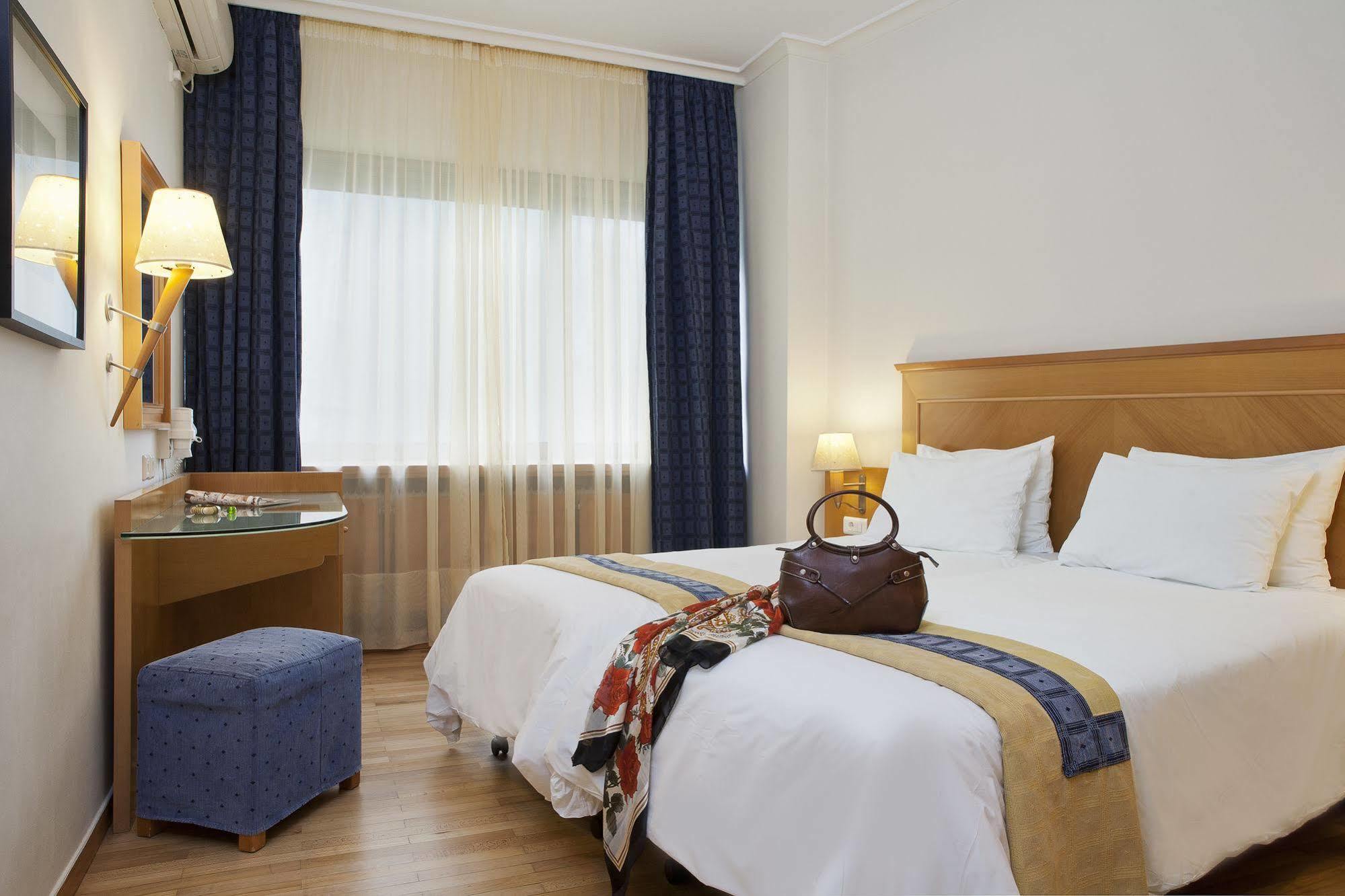 Plaka Hotel Atene Esterno foto